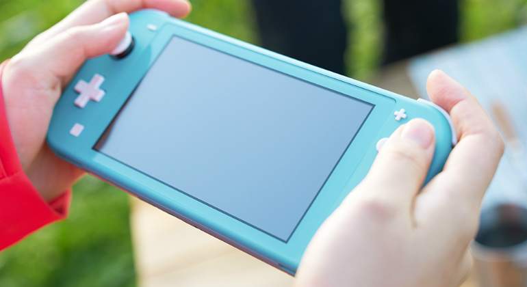 nintendo-switch-lite-3.jpg
