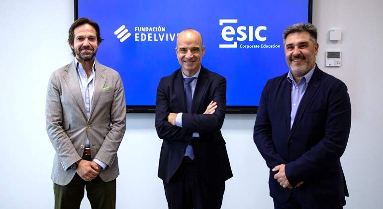Enrique-Benayas-Juan-Pedro-Castellano-y-Javier-Cendoya.jpg
