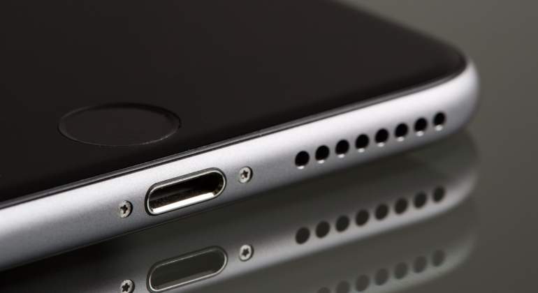 iphone-lightning.jpg