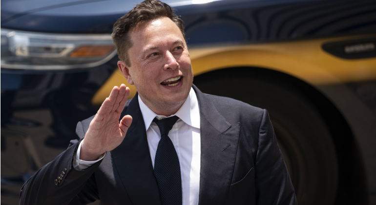 elon-musk-blomberg.jpg