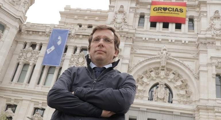 almeida-ayuntamiento-madrid-cruza-brazos-ep.jpg