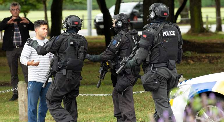 Atentado en Nueva Zelanda: al menos 49 muertos y 20 heridos en el ataque contra dos mezquitas en Christchurch