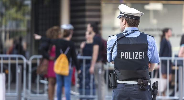 policia-aleman-dreams.jpg