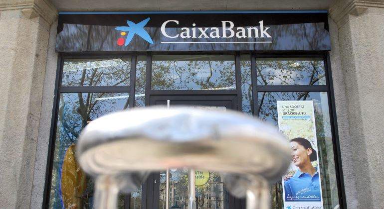caixabank-sucursal-770.jpg