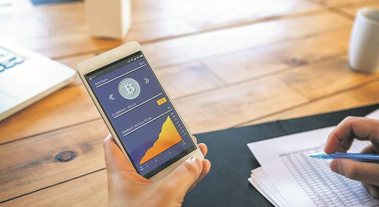 770-x-420-operar-con-criptomonedas.jpg