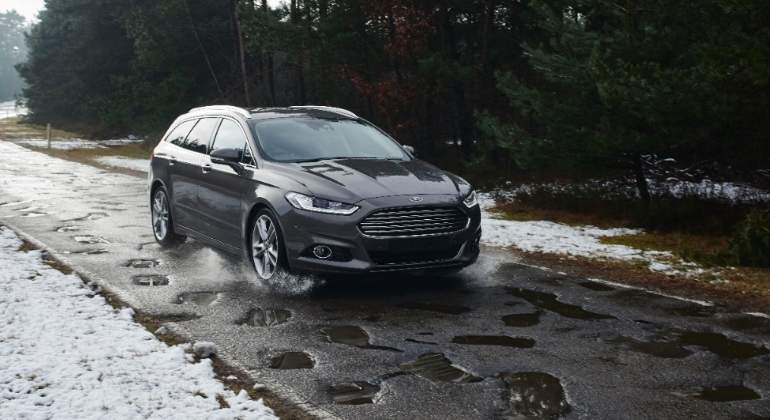 ford-baches-2.jpg