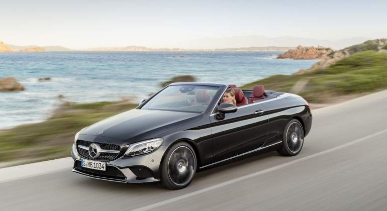Mercedes-Benz-Clase-C-coupe-cabrio-2018-01.jpg