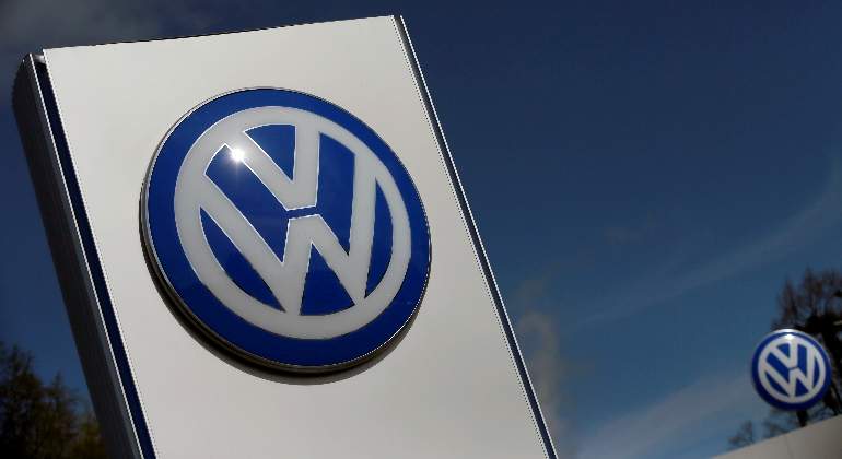 volkswagen-logo-reuters.jpg