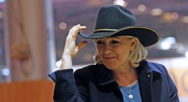 marine-le-pen-sombrero-reuters.jpg