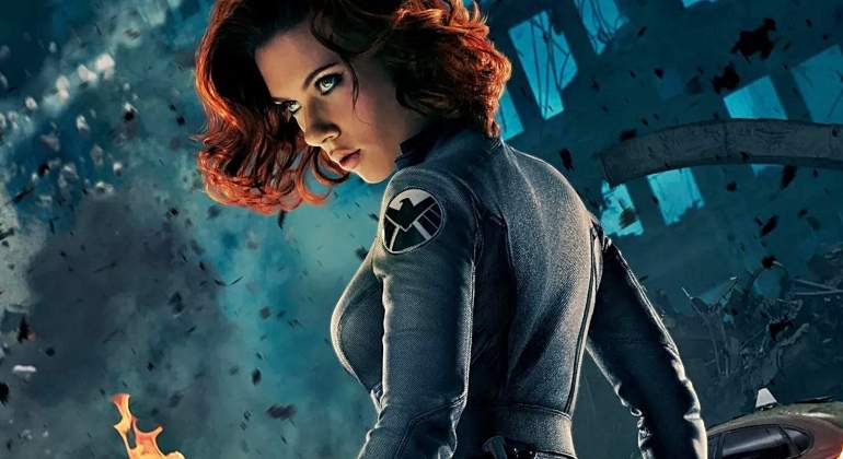 black-widow-traje-blanco.jpg