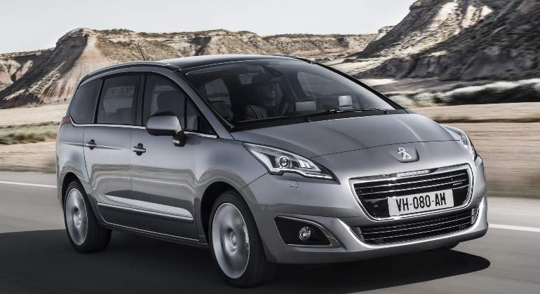 peugeot-5008-2016-1.jpg