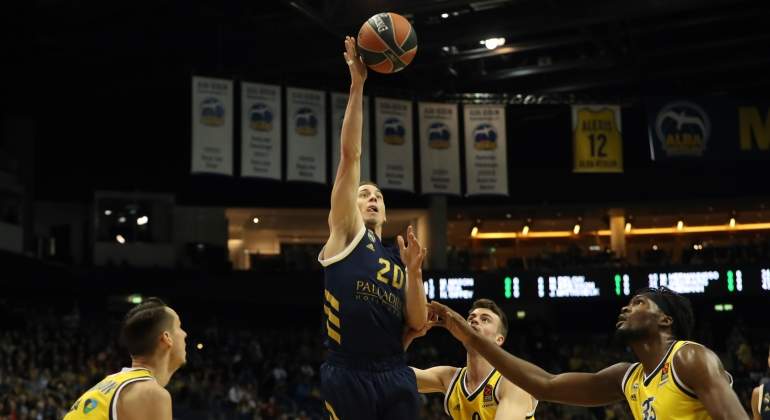 carroll-alba-berlin-2020-reuters.jpg