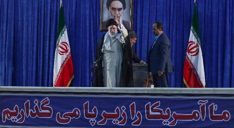 jamenei-lider-supremo-iran-saeid-zareian-europa-press-770x420.jpg