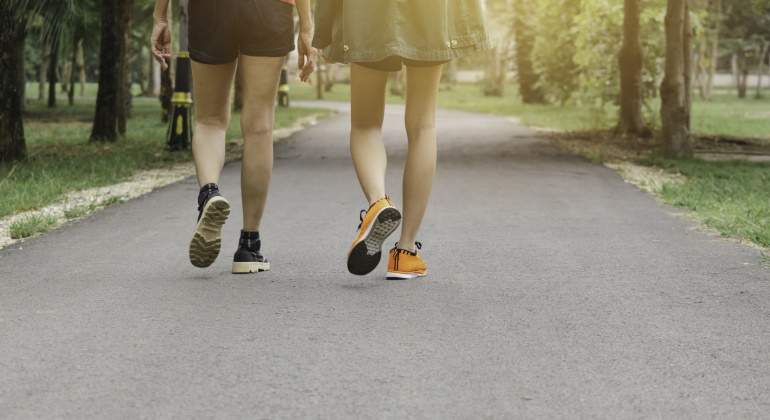 CAMINAR-DREAMSTIME.jpg