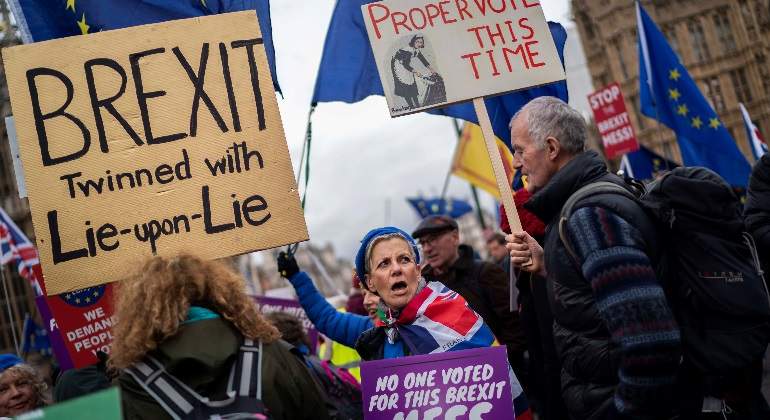 manifestantes-brexit-efe-770x420.jpg