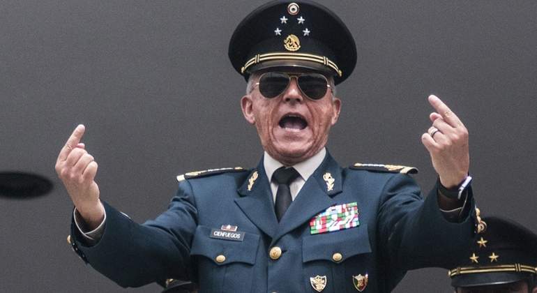 SALVADOR-CIENFUEGOS-CARGOS.jpg