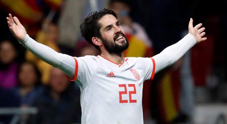 isco-seleccion-brazos-reuters.jpg