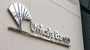 Unicaja doblará las salidas del ERE con prejubilaciones: reducirá 2.700 puestos