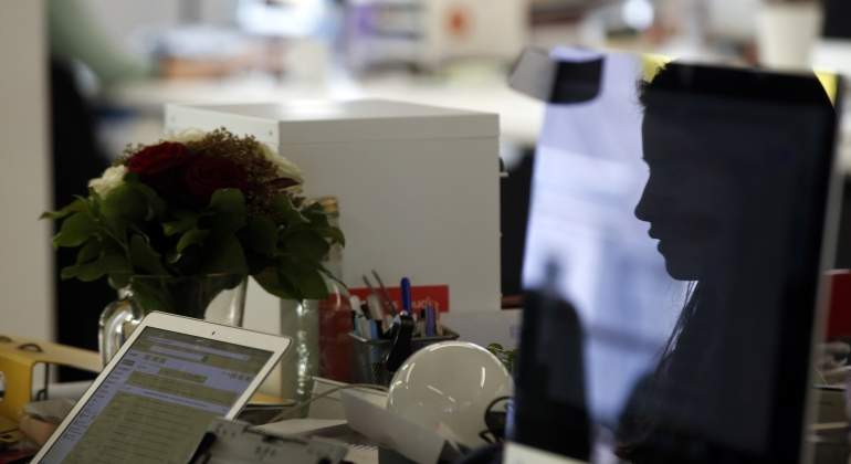 ordenador-trabajador-reuters.jpg