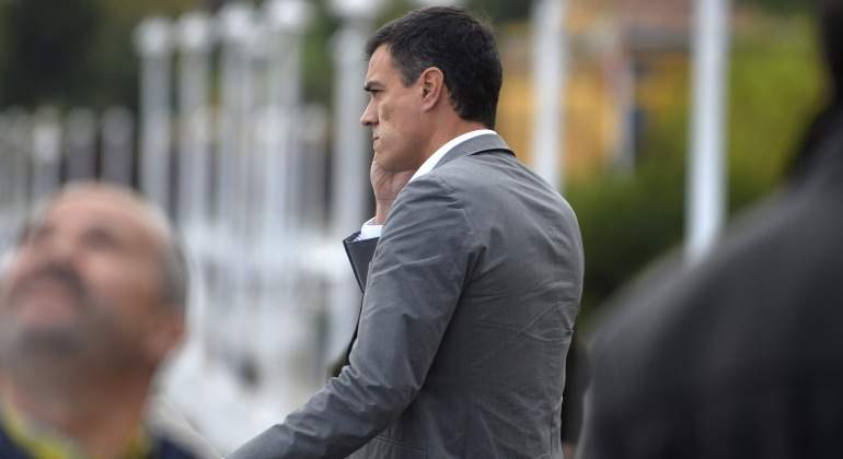pedro-sanchez-telefono-habla-reuters.jpg