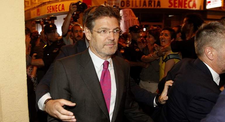 catala-manifestantes-contra-manada-efe.jpg