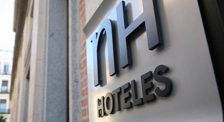 nh-hoteles-cartel-santa-ana-770.jpg