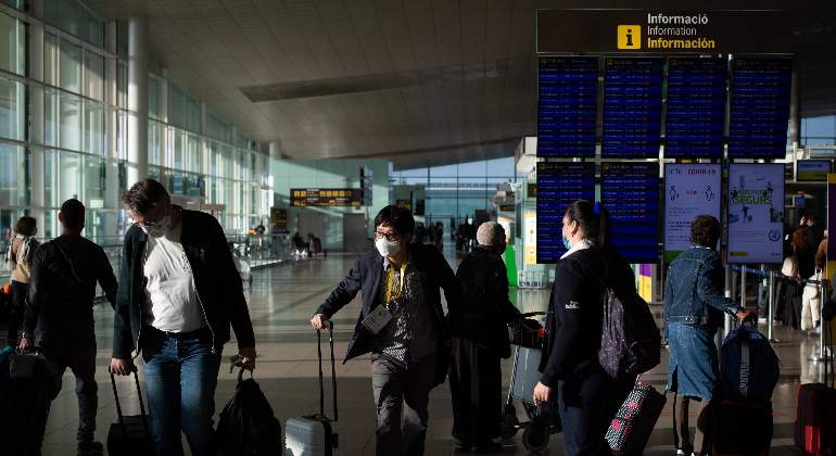 440-420-aeropuerto-viajeros-covid-europapress.jpg