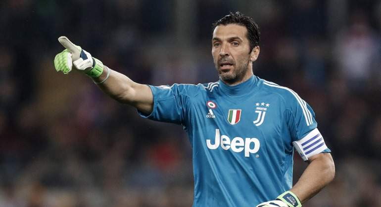 Buffon-ordenes-2018-final-coppa-EFE.jpg