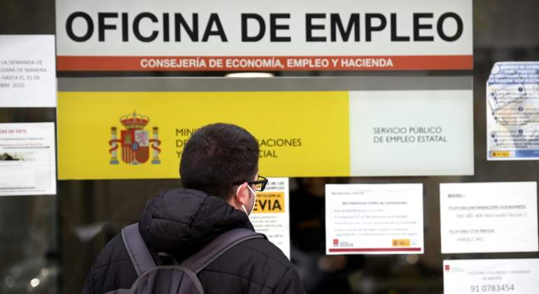 sepe-oficina-empleo-carteles-mochila-ep.jpg