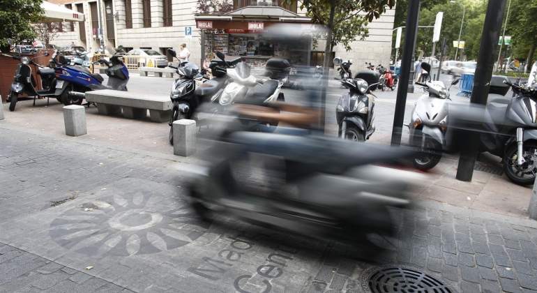 moto-acera-entrada-nuevo-madrid-central-ep.jpg