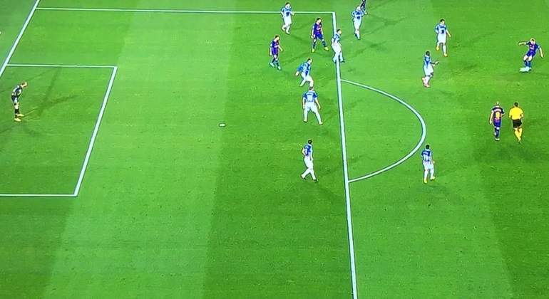 messi-fuera-juego.jpg