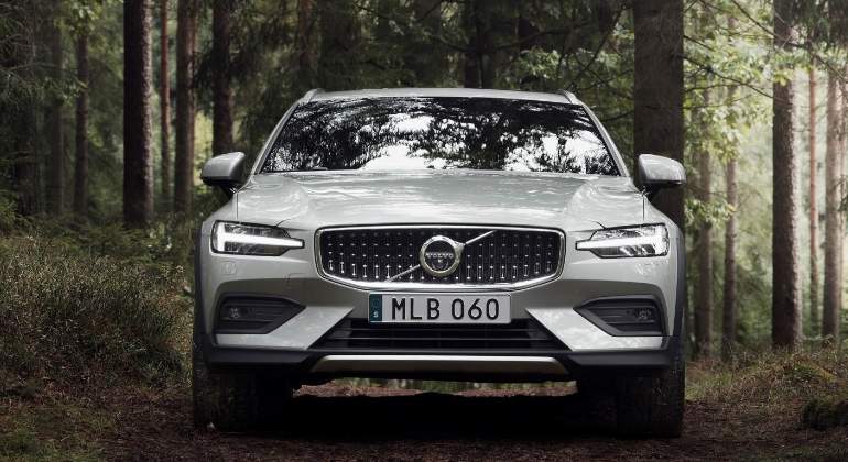 Volvo-V60-Cross-Country-2018-01.jpg