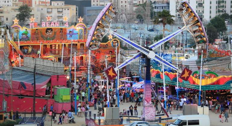 feria-atracciones-algeciras-770-dreamstime.jpg