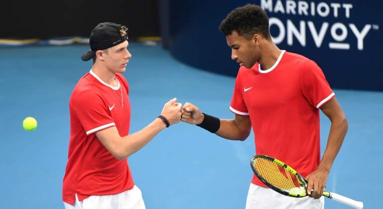 shapovalov-auger-aliassime-canada-grecia-atpcup-2020-reuters.jpg