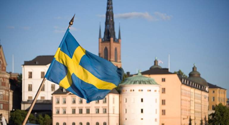 suecia-bandera-estocolmo.jpg