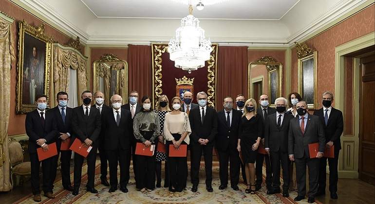770-x-420-Empresa-Familiar-firma-de-la-declaracion-institucional-de-Pamploona.jpg