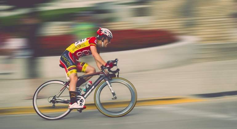 motion-blur-1281675_1280-1.jpg