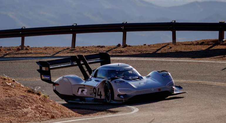 volkswagen-id-r-pikes-peak-2018-1.jpg