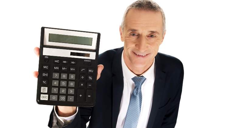 calculadora-trabajador-dreamstime.jpg