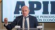 Guindos alerta sobre la banca española: sufre las mayores caídas de ingresos de Europa