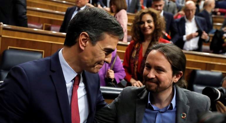 pedro-sanchez-pablo-iglesias-investidura2020-efe.jpg