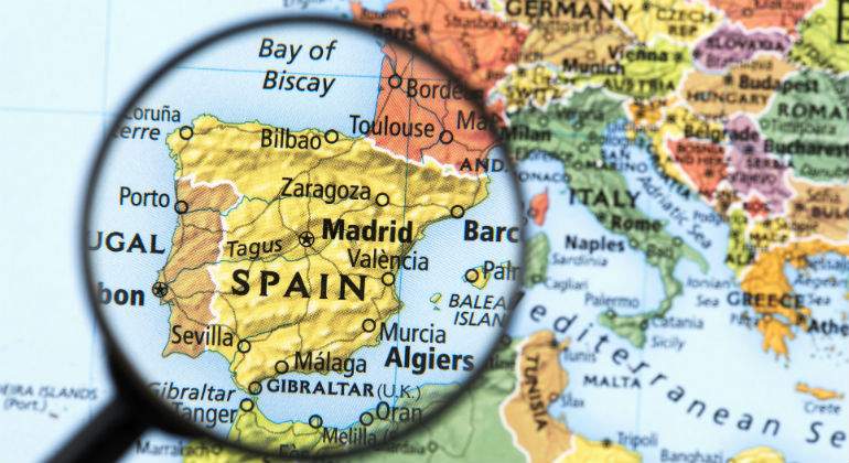 espana-mapa-lupa-istock.jpg