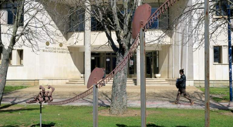 Facultad-Biologicas-05_01-1.jpg