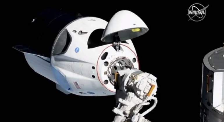 dragon-crew-musk-ep.jpg
