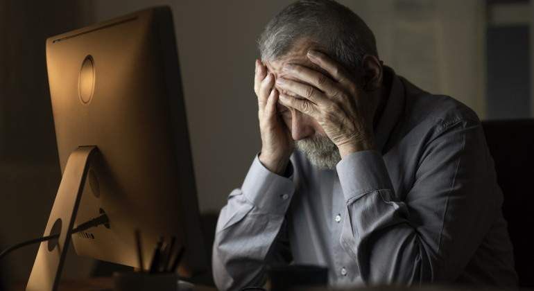 emprendedor-triste-ordenador-dreamstime.jpg