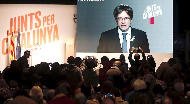 puigdemont-campana-videoconferencia-efe.jpg