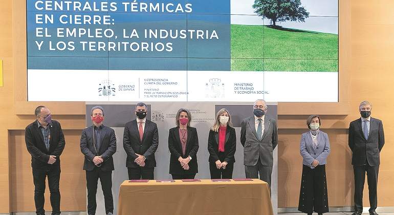 pacto-empresas-gobierno-sindicatos-carbon.jpg