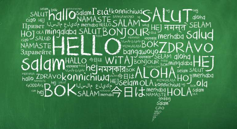 idiomas-pizarra-verde-770-dreamstime.jpg