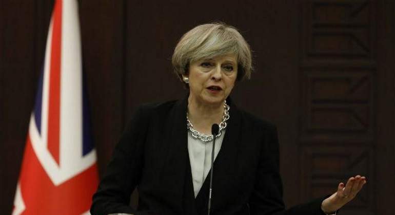 theresa-may-bandera-reuters.jpg