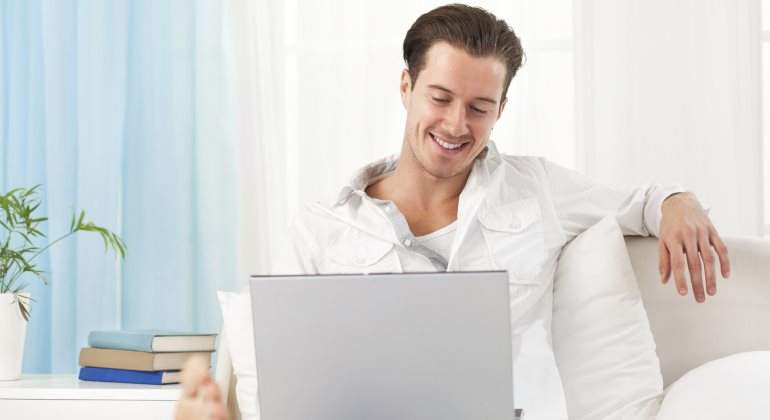comodidad-trabajador-ordenador-770-istock.jpg